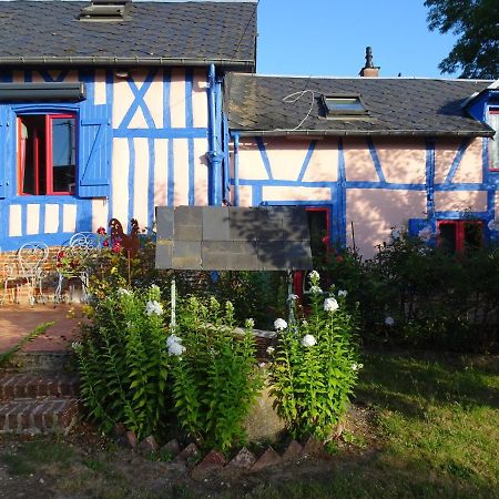 La Roseraie Du Prieure Rosay-sur-Lieure Exterior photo