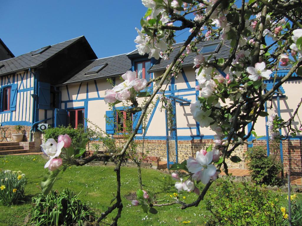 La Roseraie Du Prieure Rosay-sur-Lieure Exterior photo