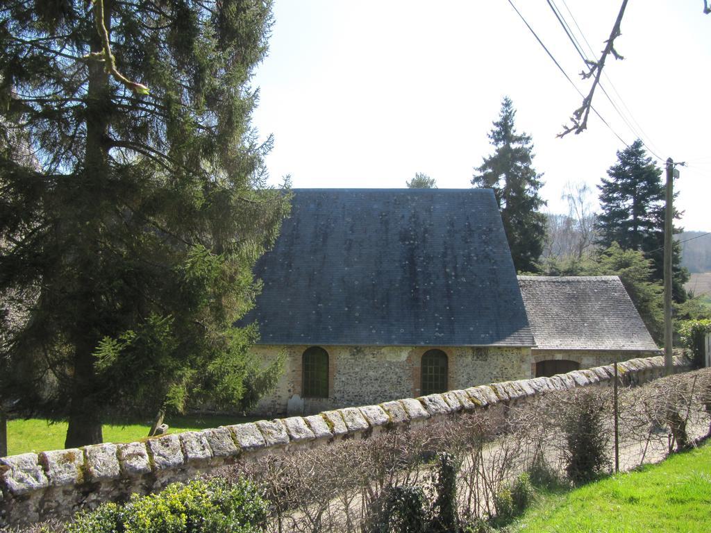 La Roseraie Du Prieure Bed & Breakfast Rosay-sur-Lieure Room photo